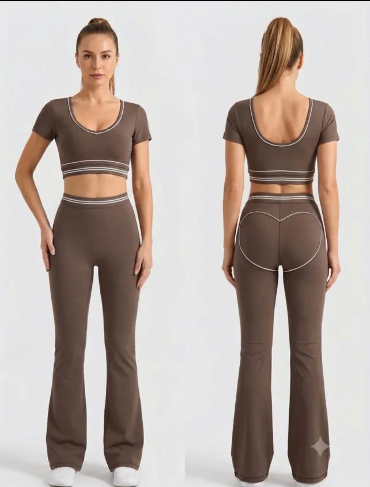 Flared Activewear Set – Crop Top & High-Waist Pants 2-Piece -Brown